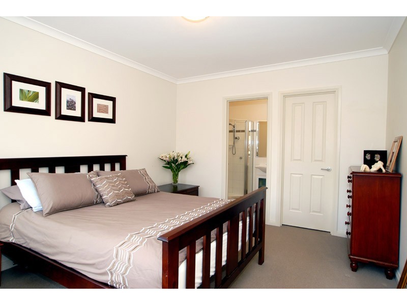 25 Johnson Drive, Ferntree Gully VIC 3156