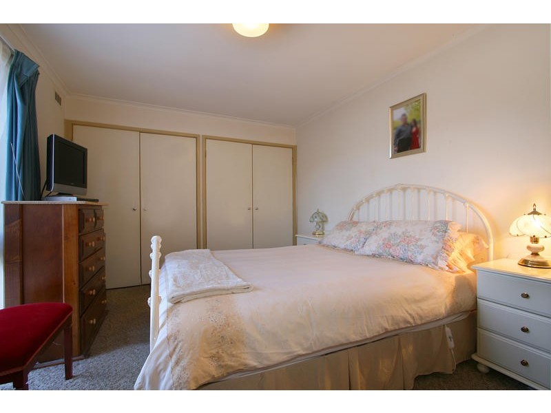 4/24 Flower Street, Ferntree Gully VIC 3156