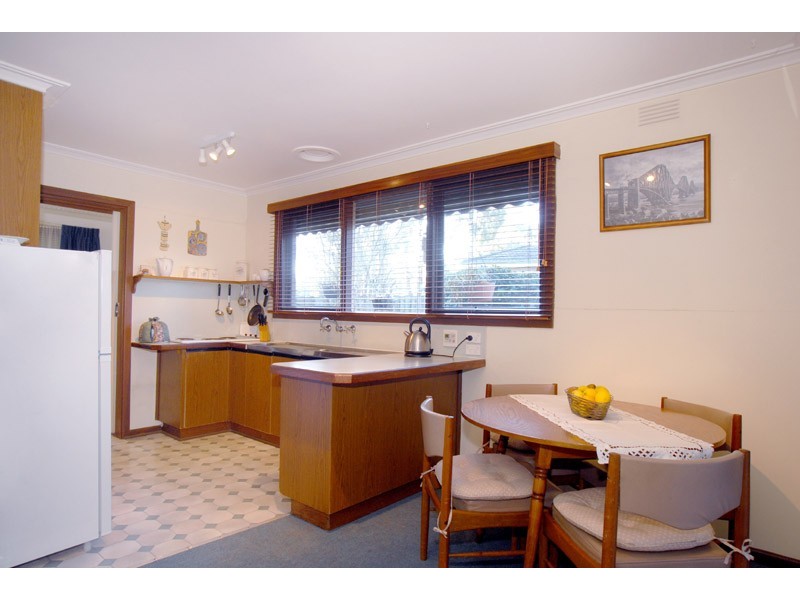 6 Renwick Road, Ferntree Gully VIC 3156