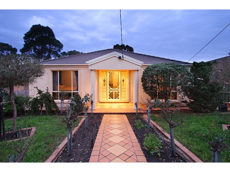 29 Lynn Drive, Ferntree Gully VIC 3156