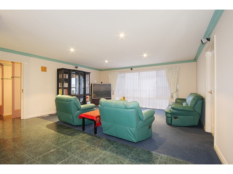 29 Lynn Drive, Ferntree Gully VIC 3156