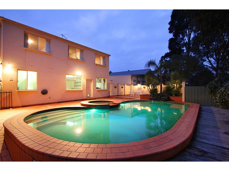 29 Lynn Drive, Ferntree Gully VIC 3156