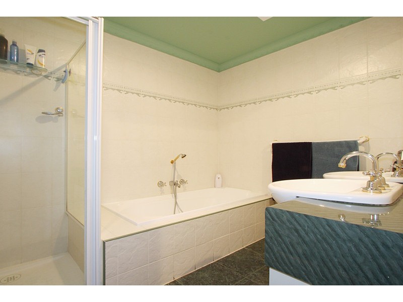 29 Lynn Drive, Ferntree Gully VIC 3156