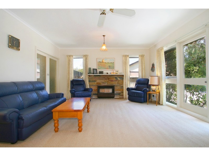 76 David Street North, Knoxfield VIC 3180