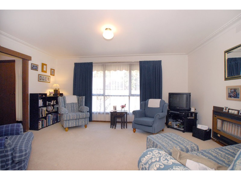 6 Renwick Road, Ferntree Gully VIC 3156