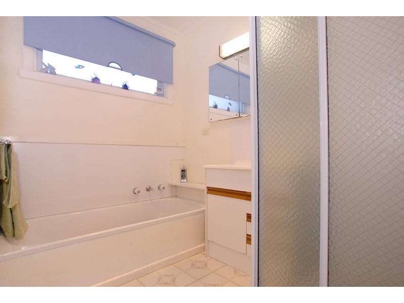 6 Renwick Road, Ferntree Gully VIC 3156