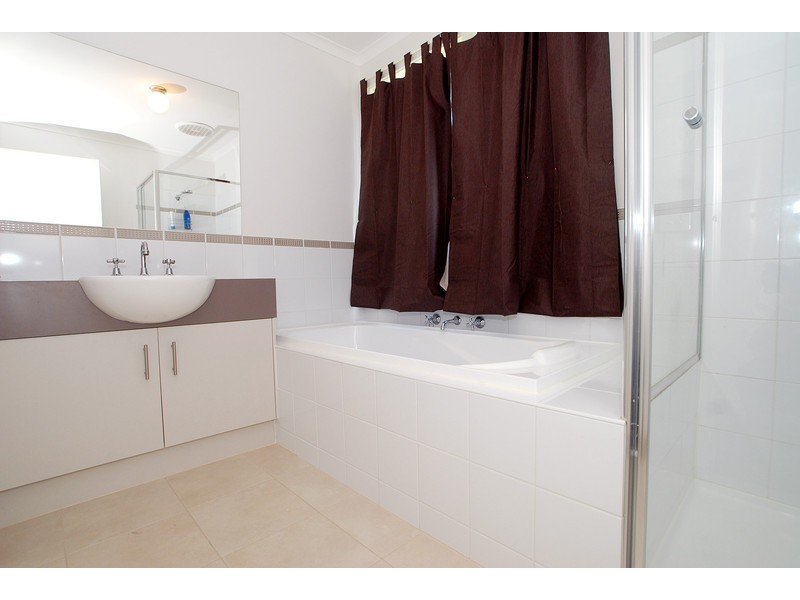 25 Central Avenue, Hampton Park VIC 3976