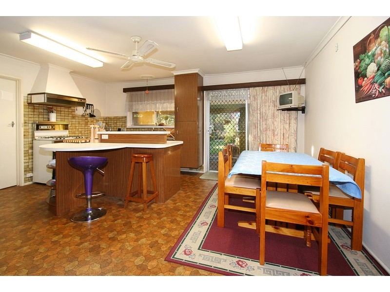 8 Velden Avenue, Ferntree Gully VIC 3156