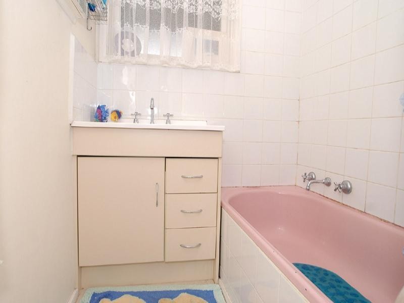 27 Christie Street, Knoxfield VIC 3180