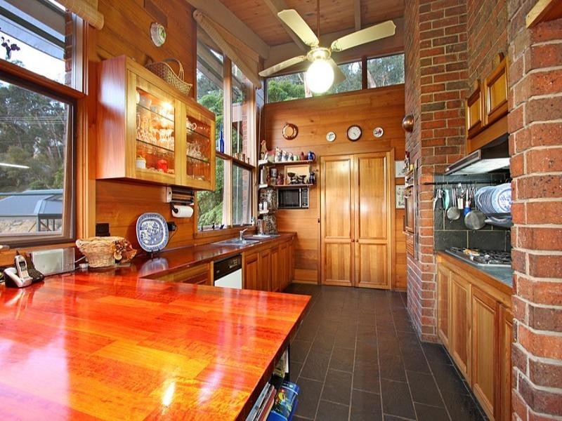 14 Leslie Avenue, Boronia VIC 3155
