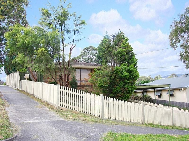 1 Winwood Drive, Ferntree Gully VIC 3156