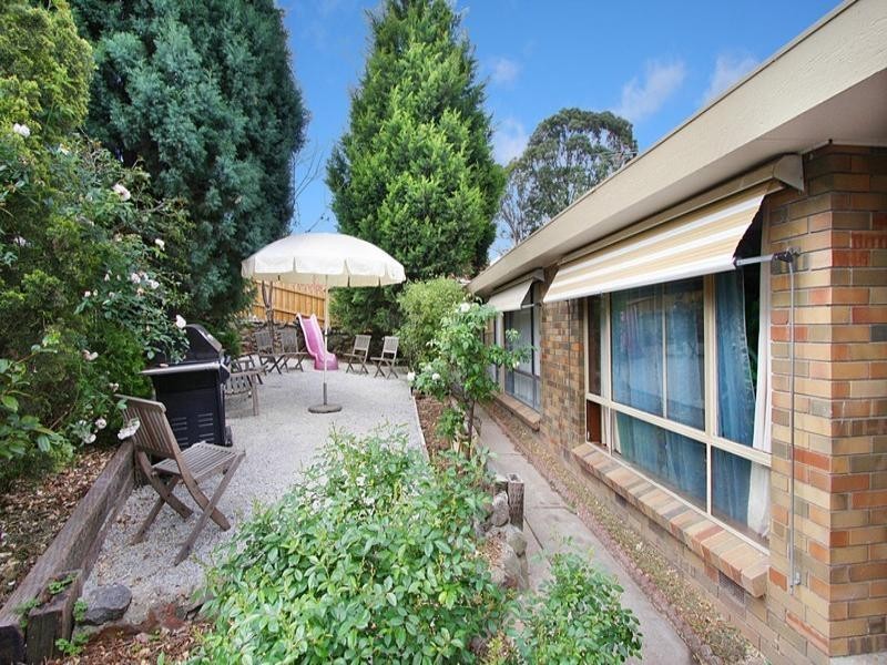 1 Winwood Drive, Ferntree Gully VIC 3156