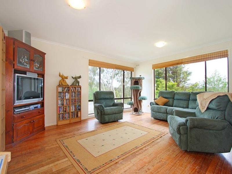 1 Winwood Drive, Ferntree Gully VIC 3156