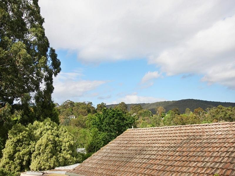 1 Winwood Drive, Ferntree Gully VIC 3156