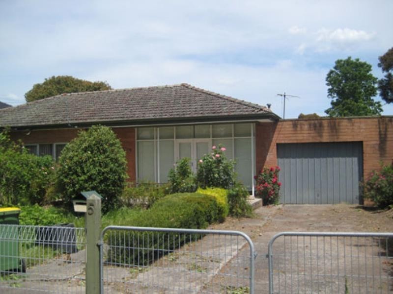 5 Laurel Avenue, Boronia VIC 3155