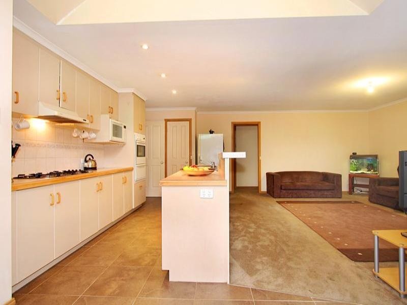 13 Alexandra Court, Knoxfield VIC 3180