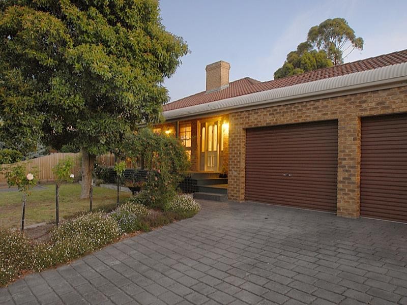 5 Flower Street, Ferntree Gully VIC 3156