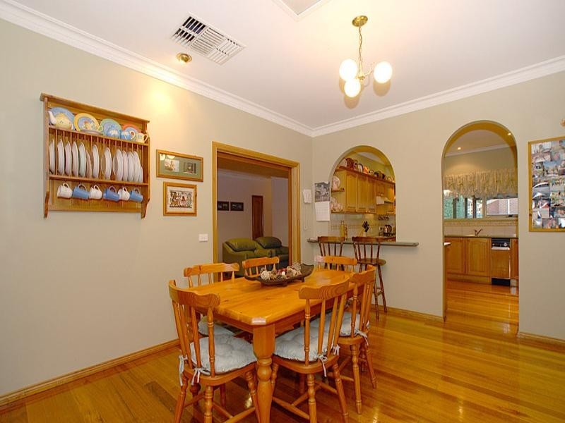 5 Flower Street, Ferntree Gully VIC 3156