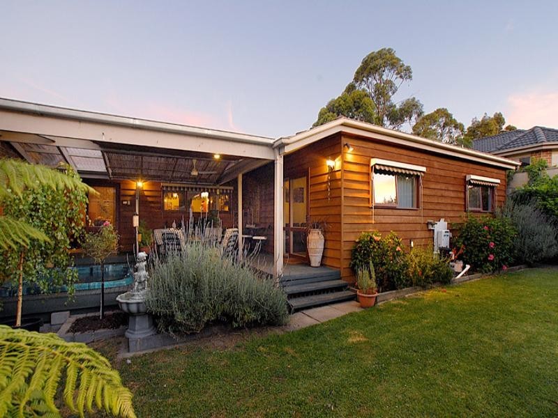 5 Flower Street, Ferntree Gully VIC 3156