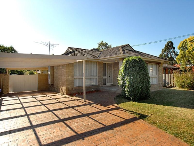 24 Greenaway Drive, Ferntree Gully VIC 3156