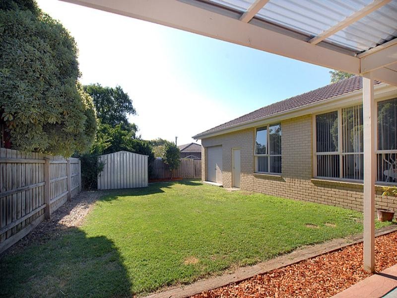 24 Greenaway Drive, Ferntree Gully VIC 3156