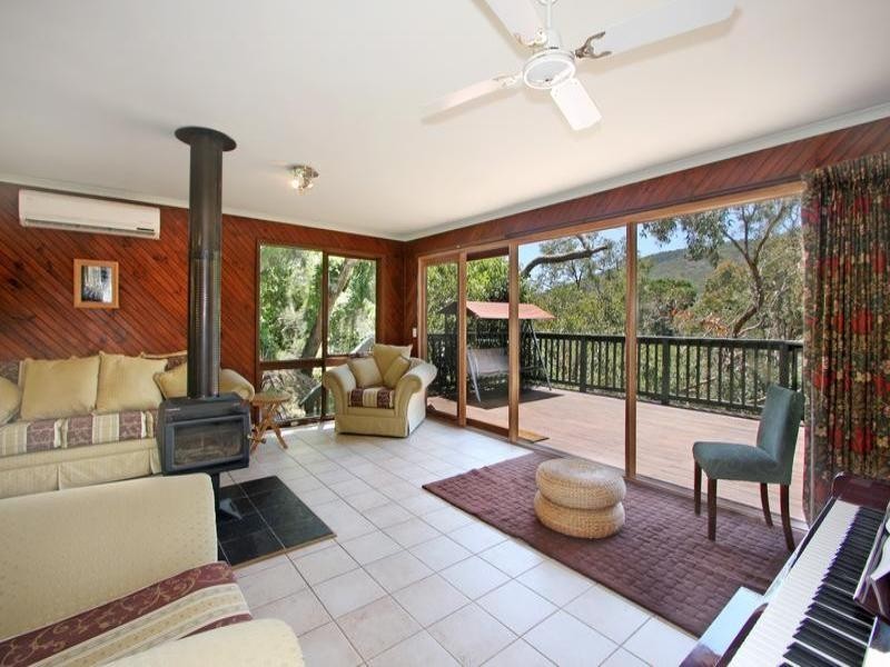 18 Grandview Crescent, Upper Ferntree Gully VIC 3156