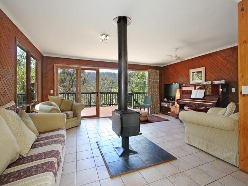 18 Grandview Crescent, Upper Ferntree Gully VIC 3156
