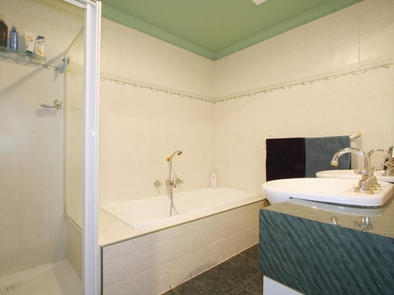 29 Lynn Drive, Ferntree Gully VIC 3156