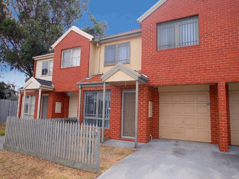 3 Crown Close, Oakleigh East VIC 3166