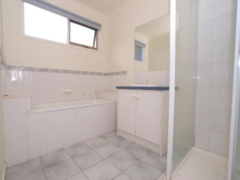 3 Crown Close, Oakleigh East VIC 3166