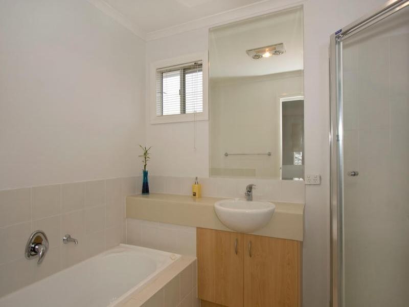 50 Sovereign Manors Crescent, Rowville VIC 3178