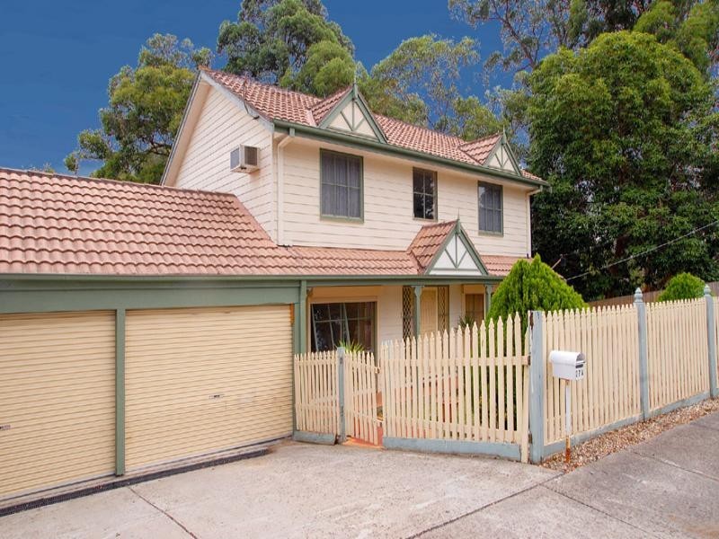 16 Shalimar Crescent, Boronia VIC 3155