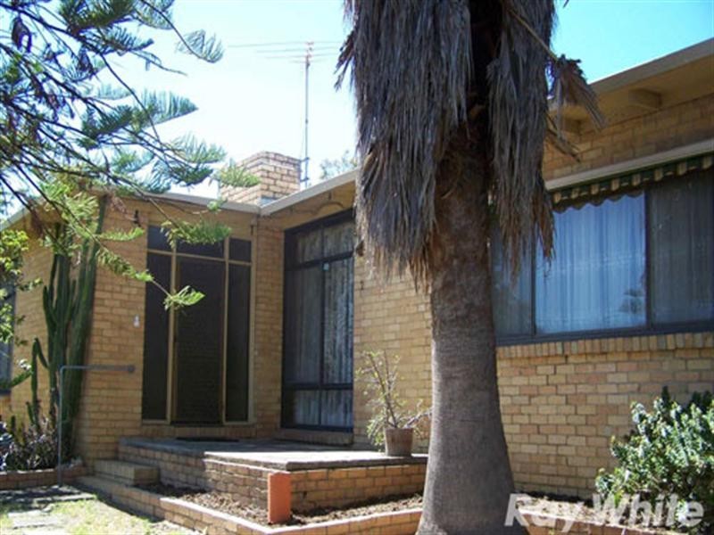 2 Herbert Street, Blackburn South VIC 3130