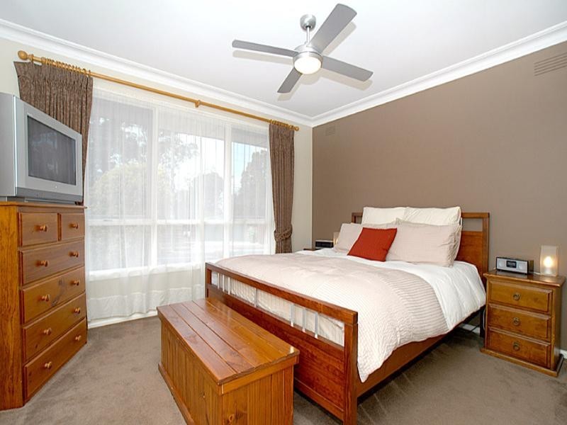 1 Towner Drive, Knoxfield VIC 3180