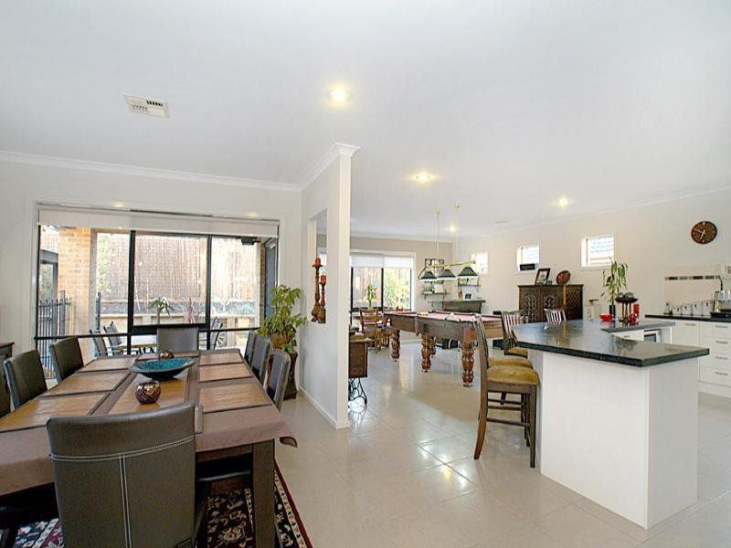 54 Norvel Road, Ferntree Gully VIC 3156