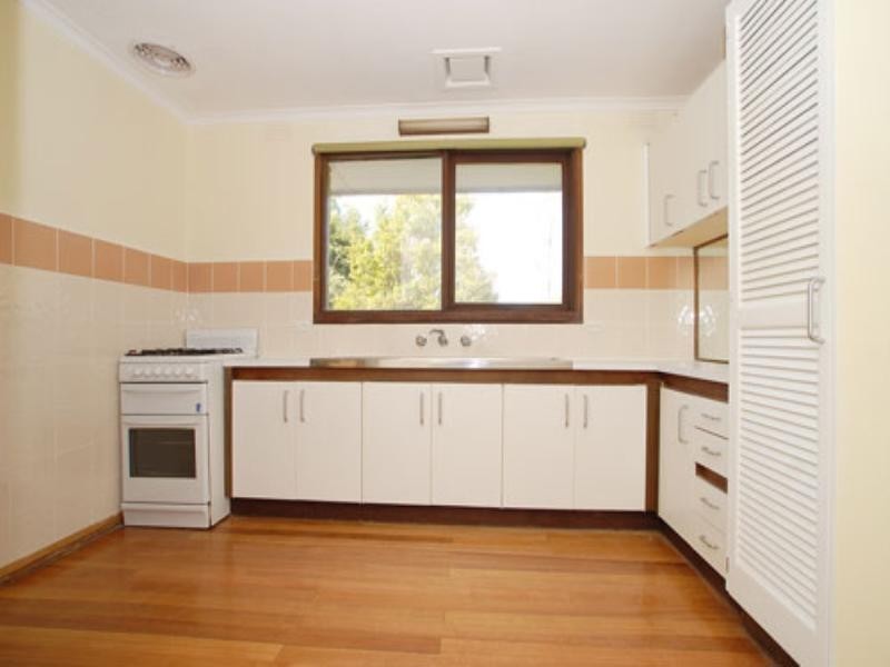 19 Silverton Drive, Ferntree Gully VIC 3156
