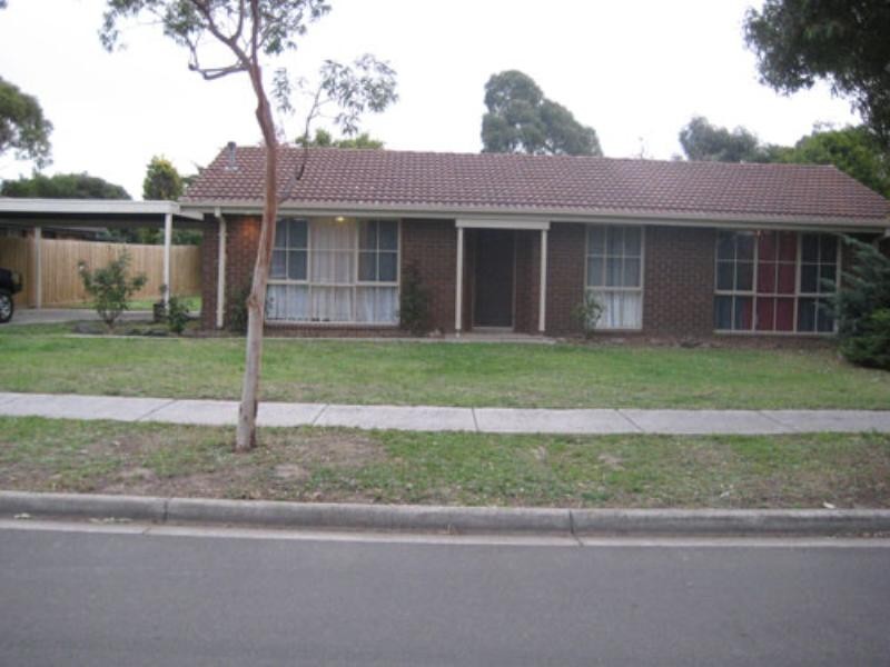 8 Merlin Crescent, Ferntree Gully VIC 3156