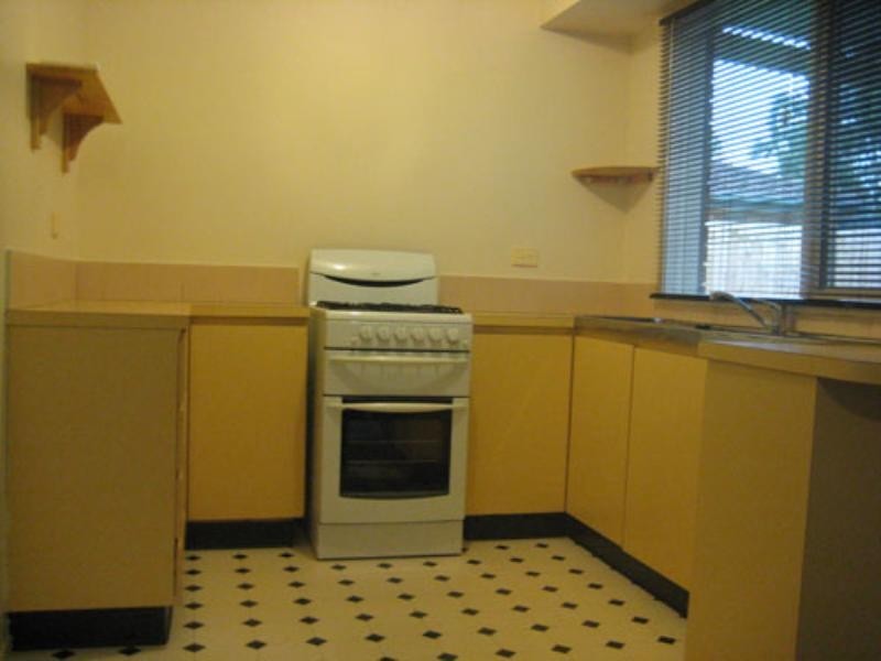 8 Merlin Crescent, Ferntree Gully VIC 3156