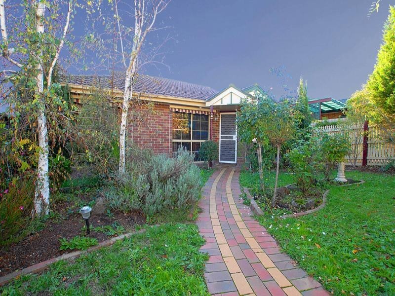 61 Allora Avenue, Ferntree Gully VIC 3156