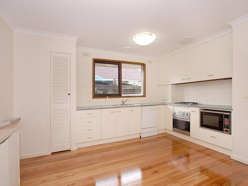 28 Greenaway Drive, Ferntree Gully VIC 3156