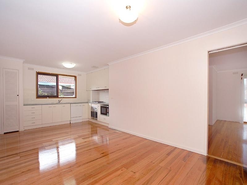 28 Greenaway Drive, Ferntree Gully VIC 3156