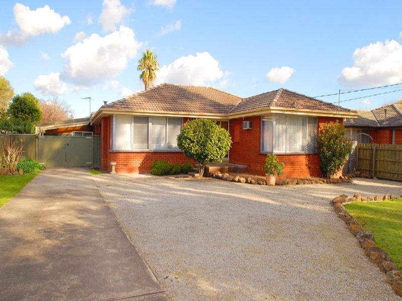132 Lomond Avenue, Kilsyth VIC 3137