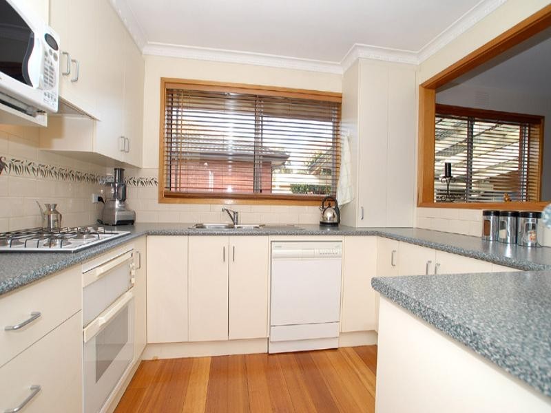 132 Lomond Avenue, Kilsyth VIC 3137