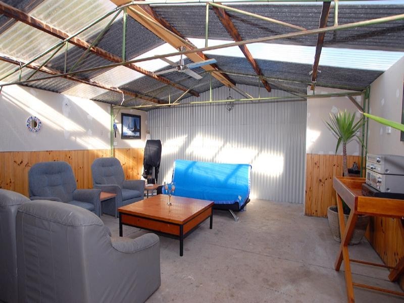 132 Lomond Avenue, Kilsyth VIC 3137