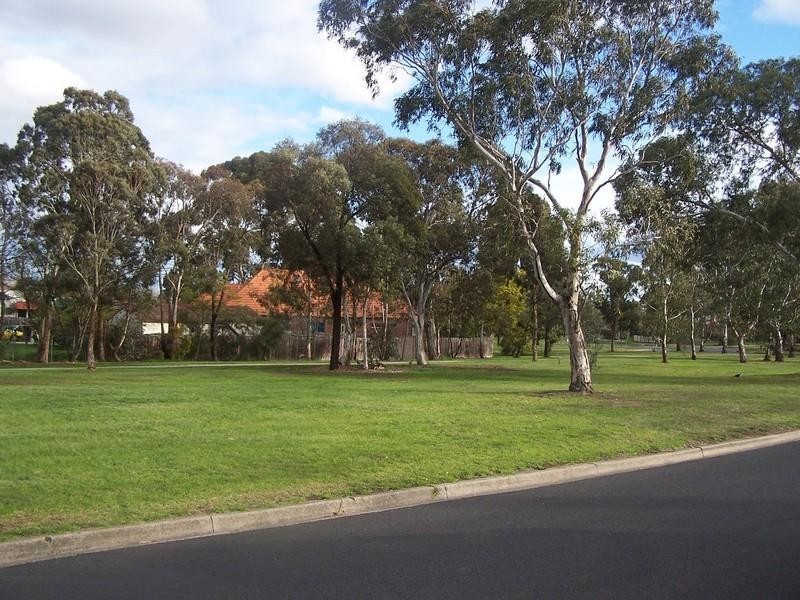 27 Osney Avenue, Ivanhoe VIC 3079