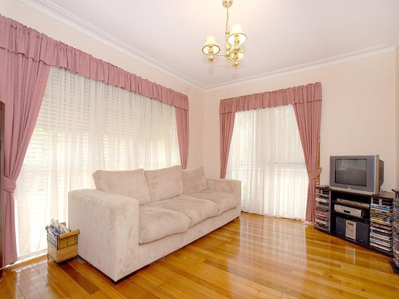 21 Norma Crescent South, Knoxfield VIC 3180