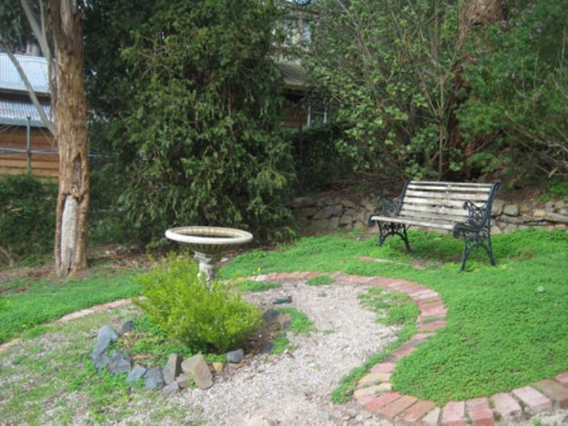 15 Ferndale Road, Upper Ferntree Gully VIC 3156