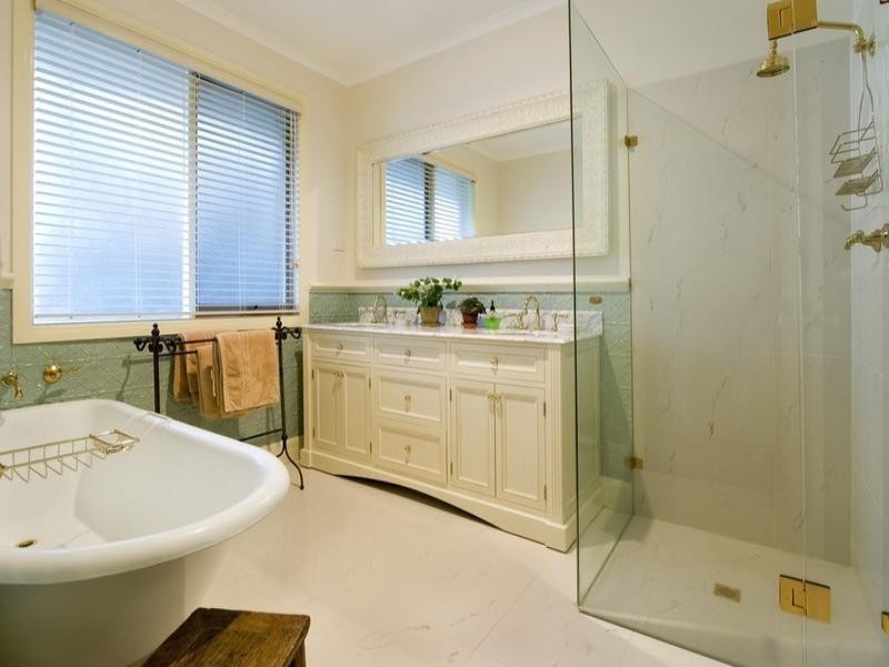 9 Lilian Street, Upwey VIC 3158