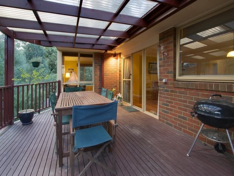9 Lilian Street, Upwey VIC 3158