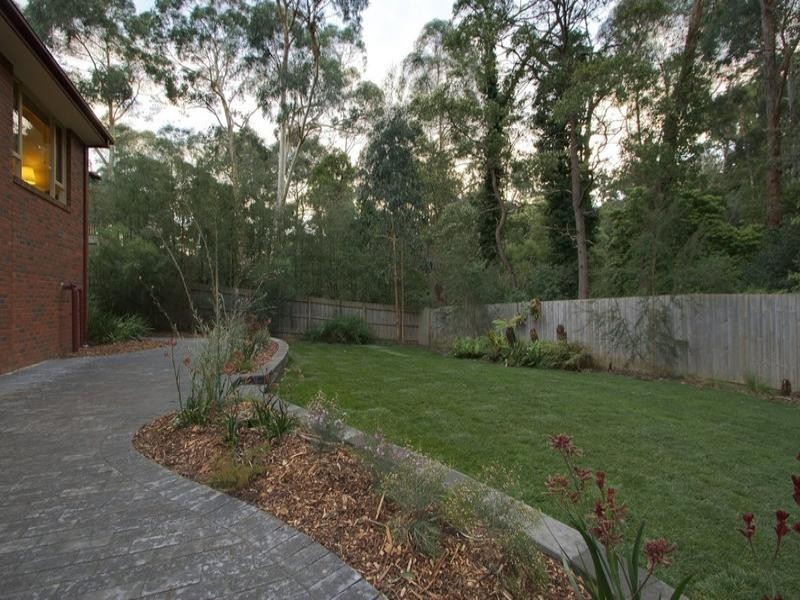 9 Lilian Street, Upwey VIC 3158